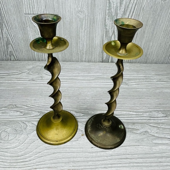 Vintage Set two brass gold tone candle sticks swirl twirl design mcm  decoration - Picture 4 of 7